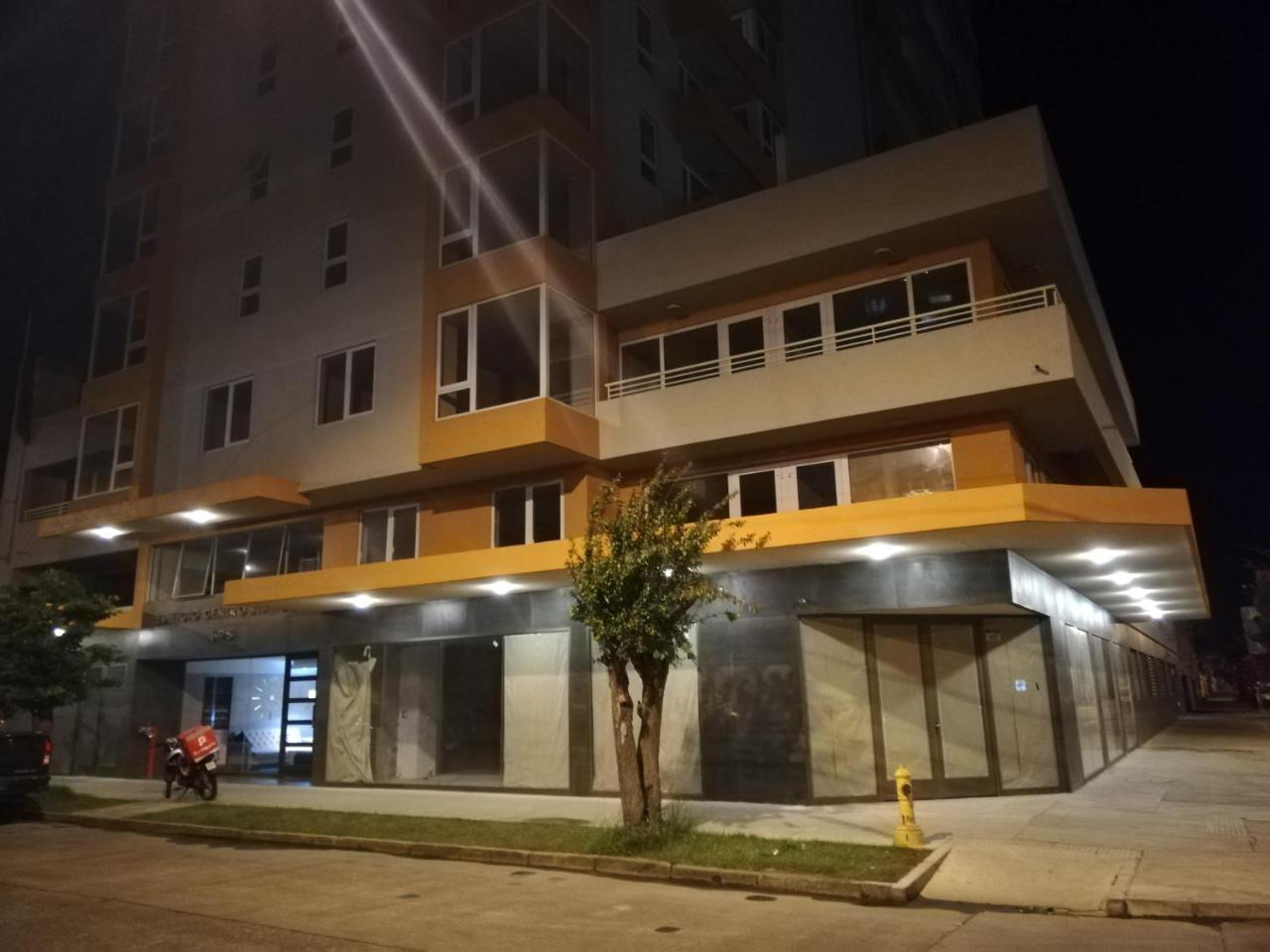 Depto Estudio 1811 Edificio Centro Blanco Con Estacionamiento Temuco Extérieur photo