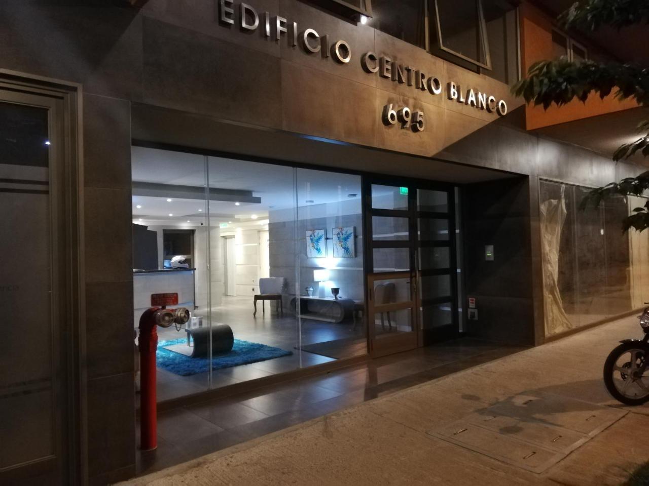 Depto Estudio 1811 Edificio Centro Blanco Con Estacionamiento Temuco Extérieur photo